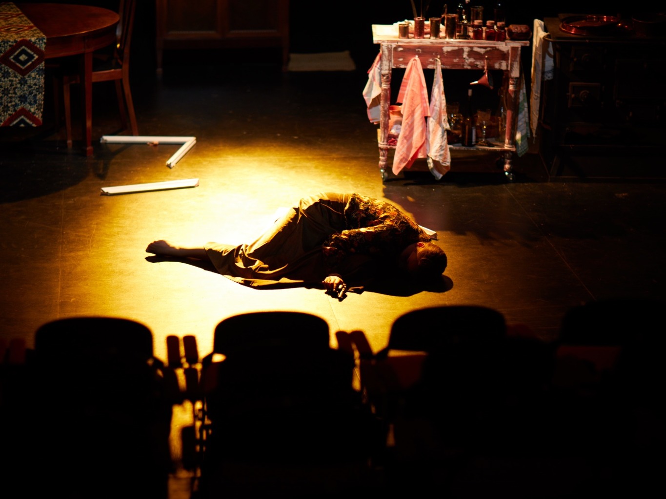 Miss Julie's Happy Valley production image